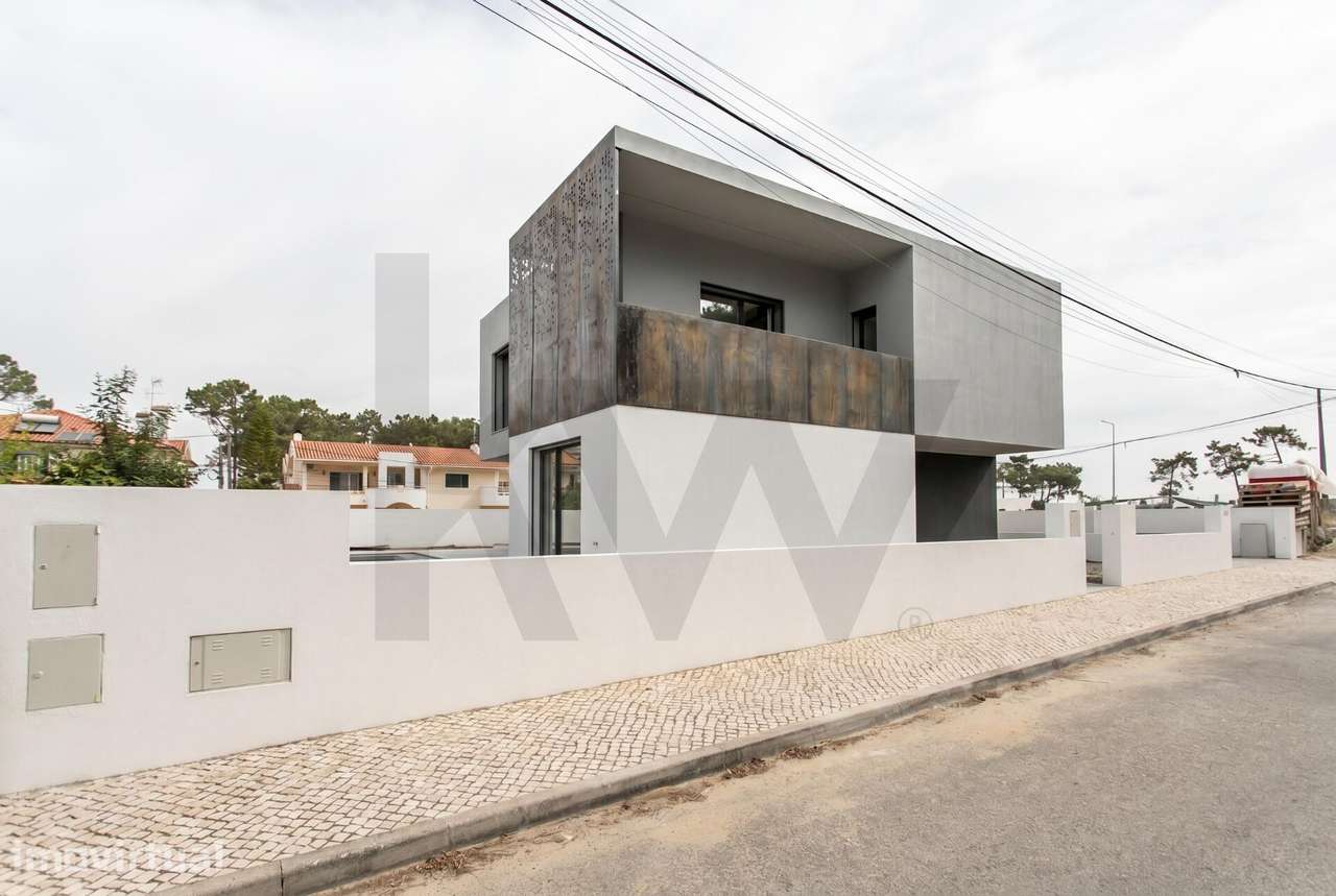 PARA VENDA: Moradia V4 com piscina , junto ao Golf da Aroeira, em fase - Grande imagem: 3/45