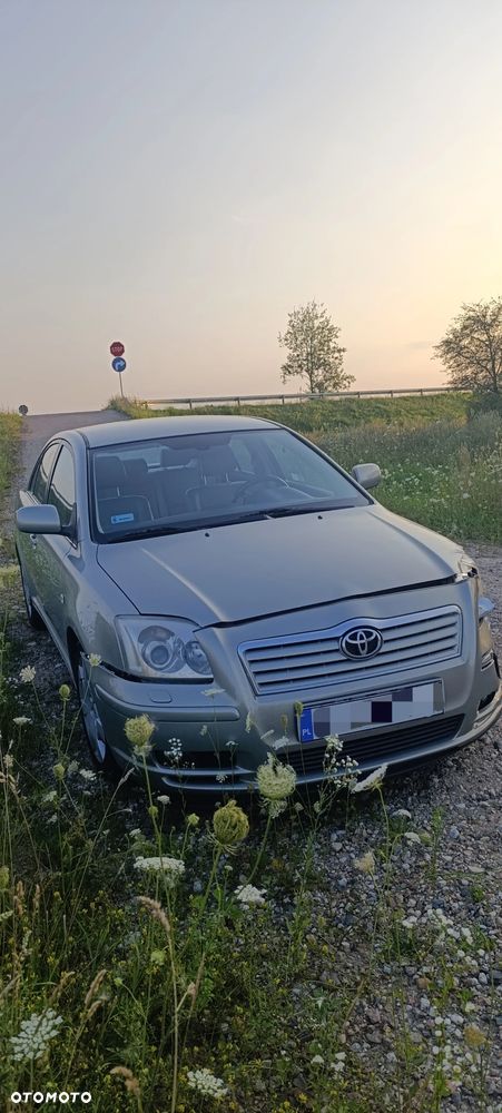 Toyota Avensis - 9