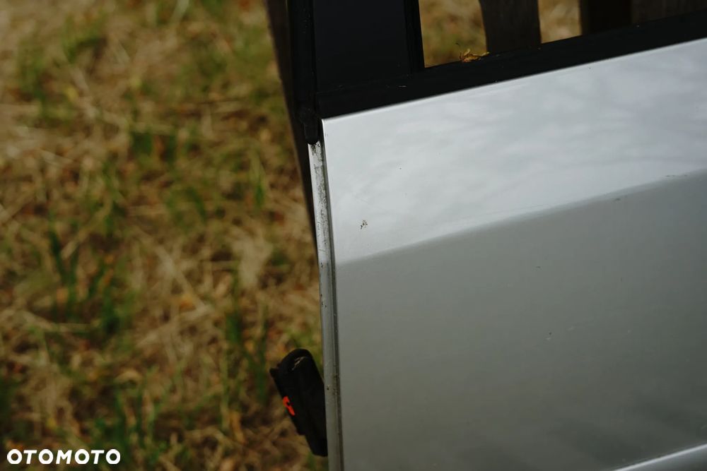 Drzwi tył tylne lewe VW Touran I LA7W - 2