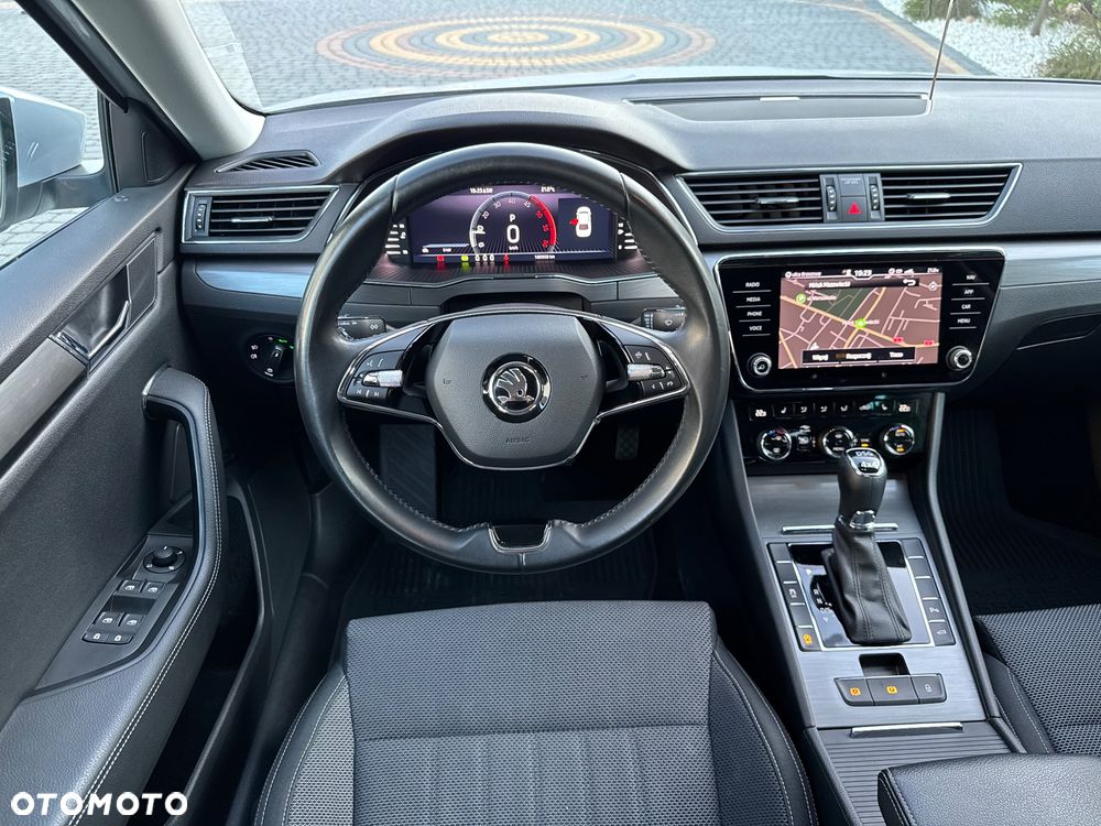 Skoda Superb 2.0 TDI SCR 4x4 Style DSG - 28