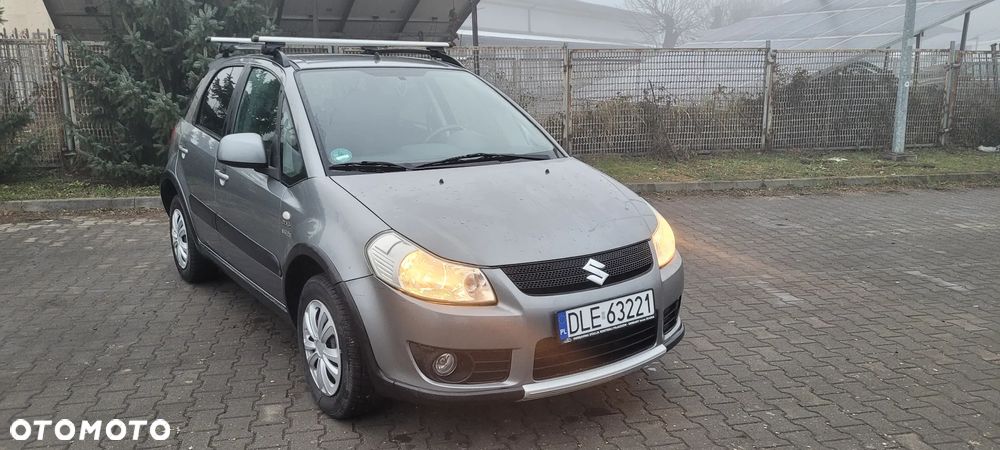 Suzuki SX4 1.9 DDiS DPF 4x4 Club - 2