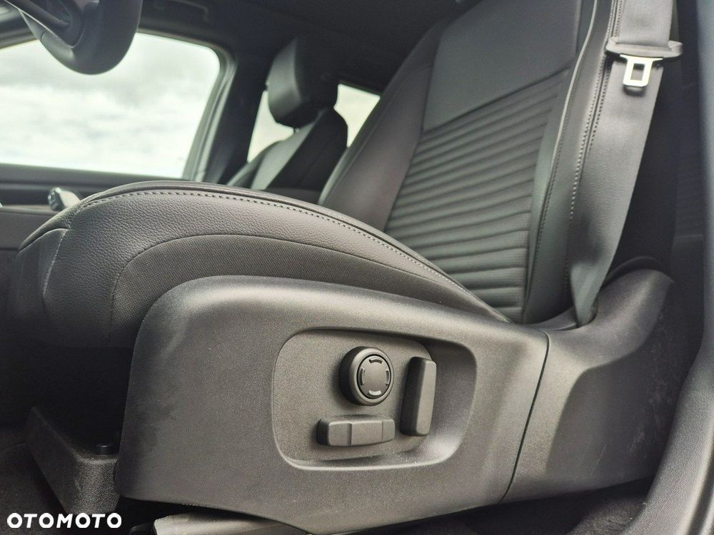 Land Rover Discovery Sport - 24