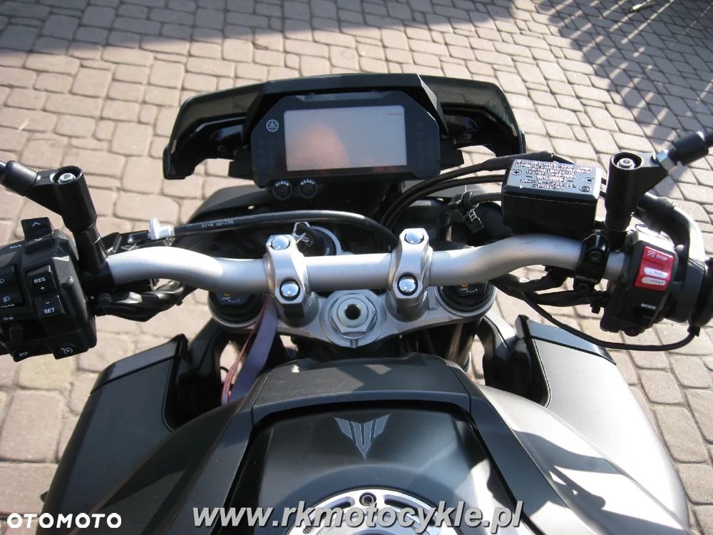 Yamaha MT - 9