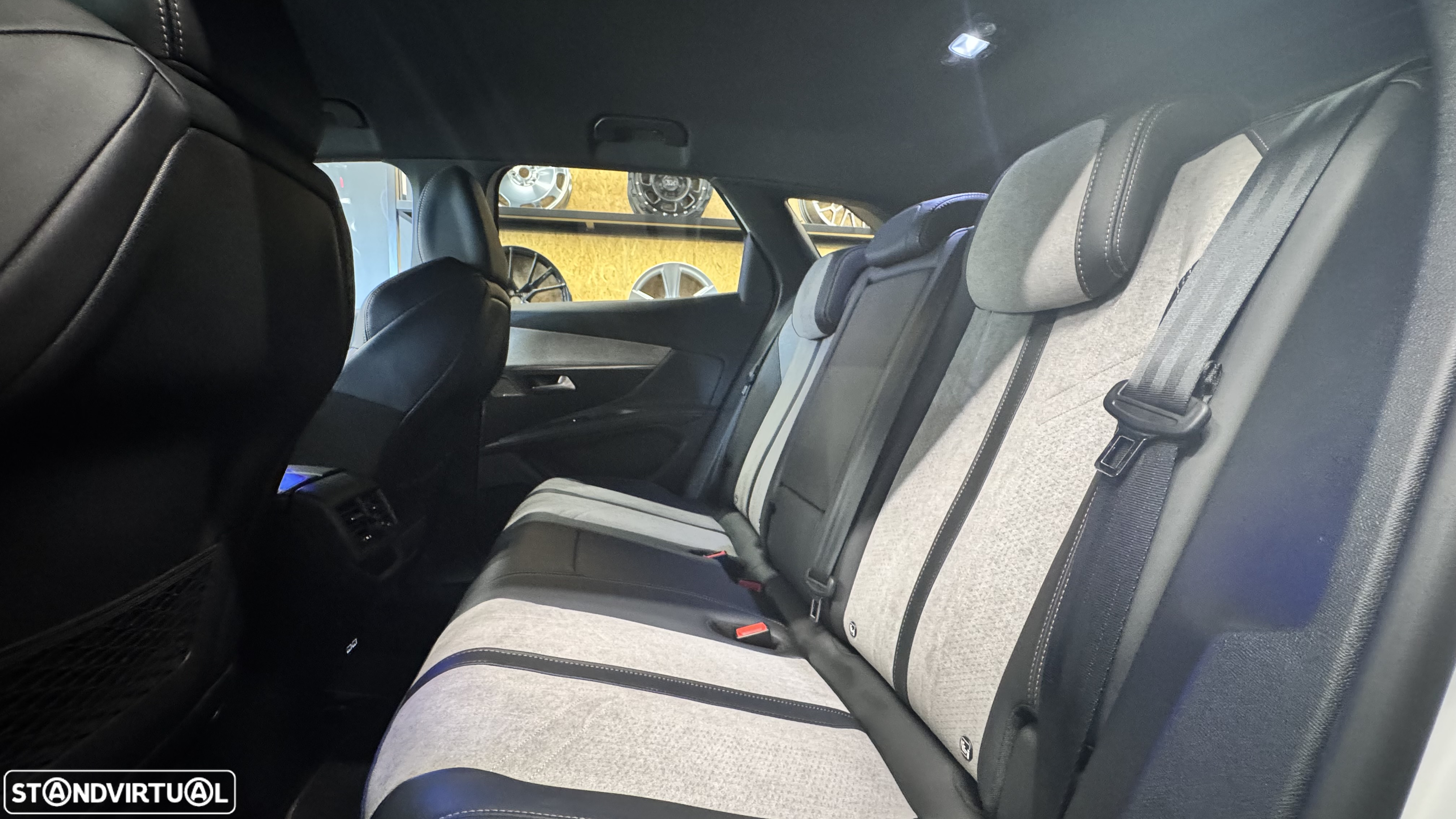 Peugeot 3008 1.6 Hybrid GT Pack e-EAT8 - 14