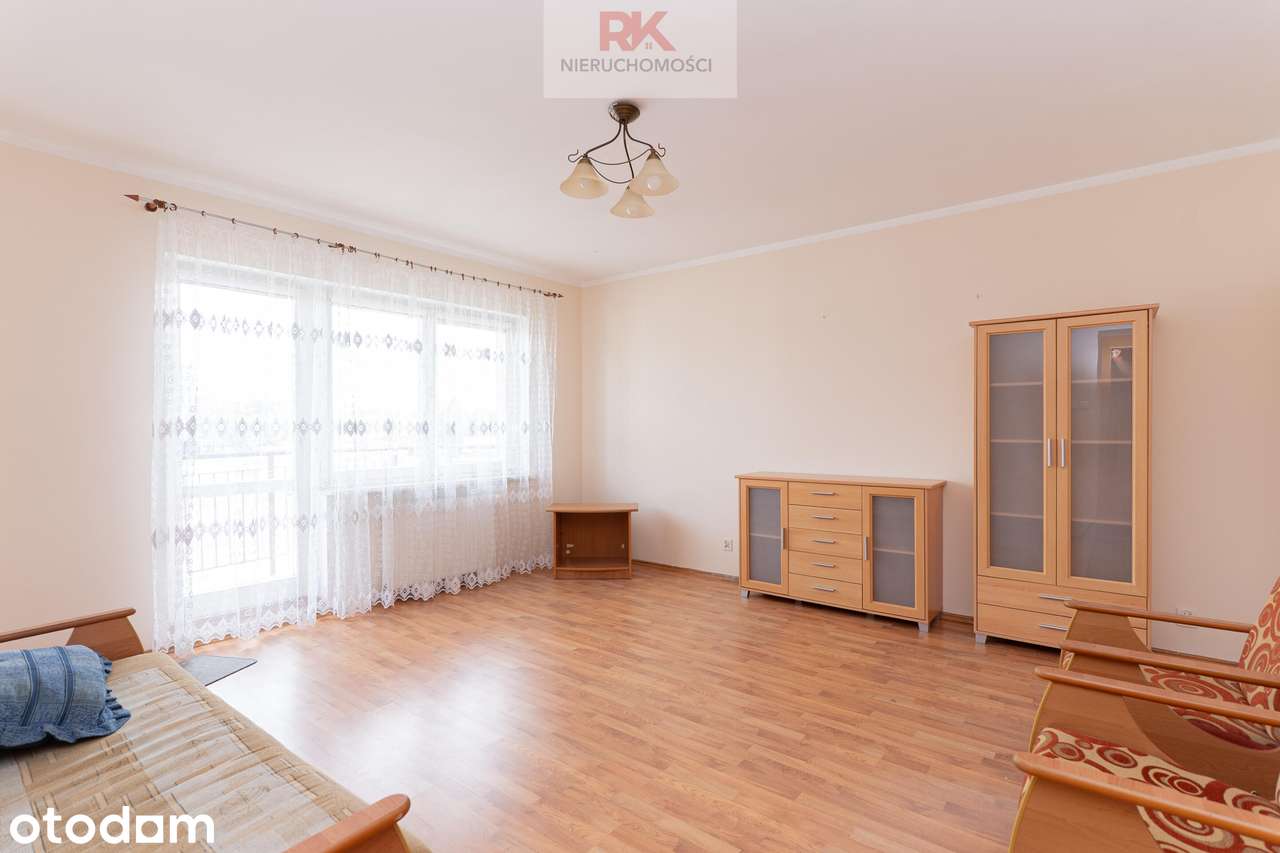 Do sprzedania mieszkanie (2 pokoje, duży balkon, parking, niski czynsz