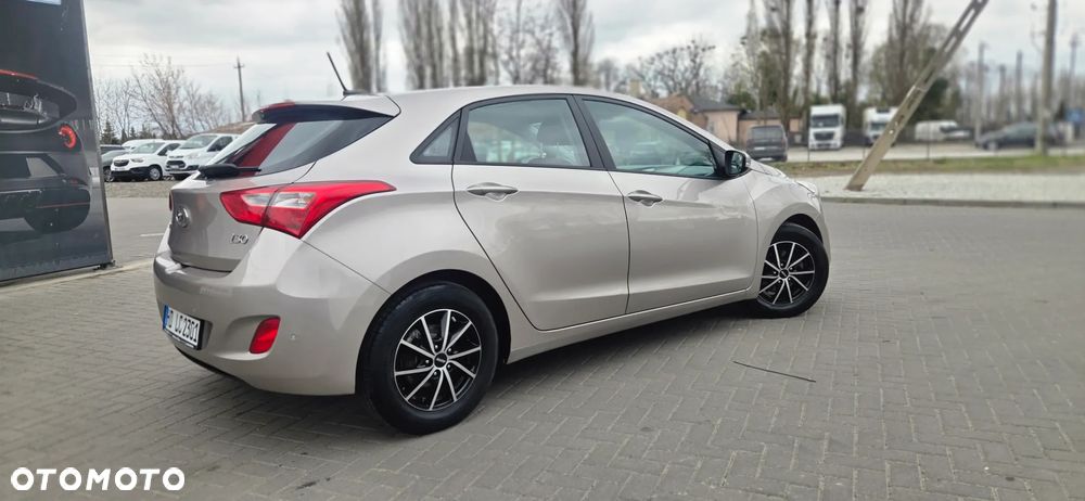 Hyundai i30 1.6 CRDi Premium - 14