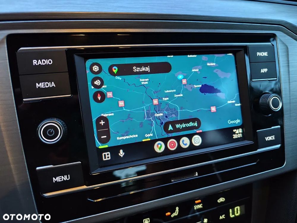 Volkswagen Passat - 8