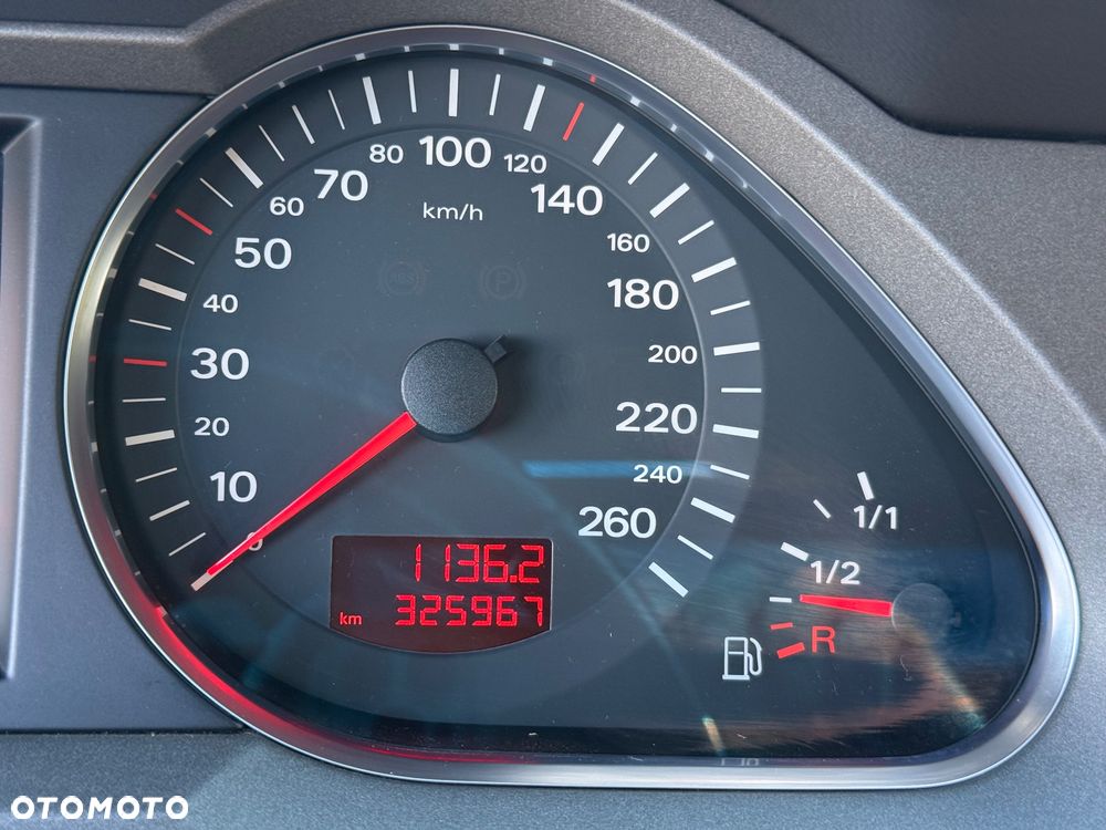 Audi A6 Avant 2.0 TDI - 23