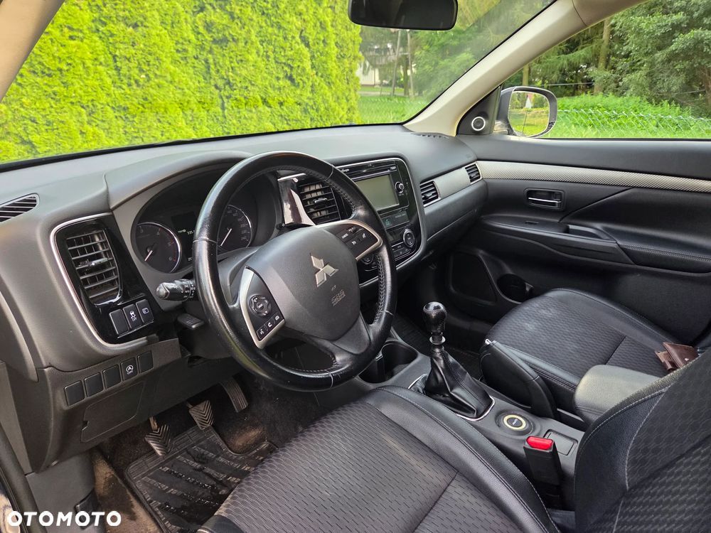 Mitsubishi Outlander 2.2 DID Intense + 4WD - 9