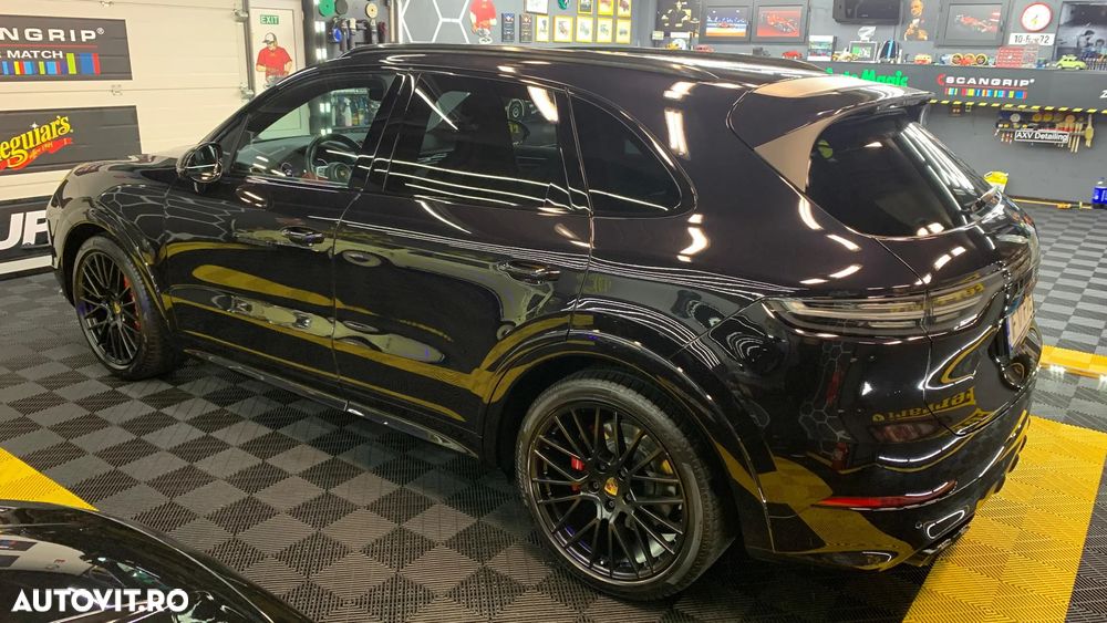Porsche Cayenne S - 3