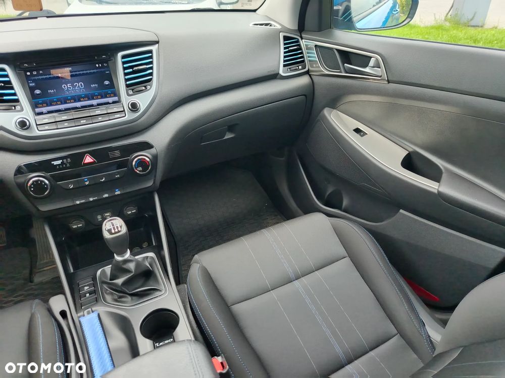 Hyundai Tucson 1.7 CRDI BlueDrive Style 2WD - 10