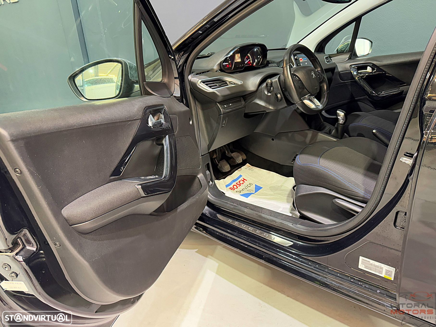 Peugeot 208 1.2 PureTech Style - 13