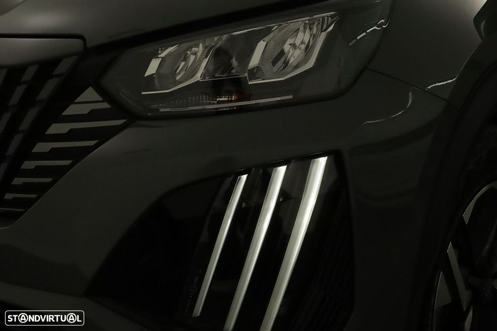 Peugeot 2008 1.2 PureTech Allure EAT8 - 6