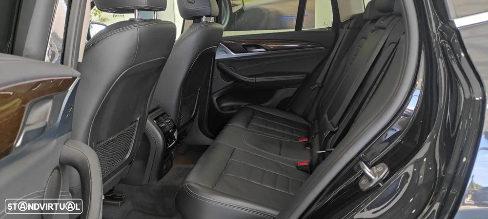 BMW X3 20 d xDrive Line Luxury - 7