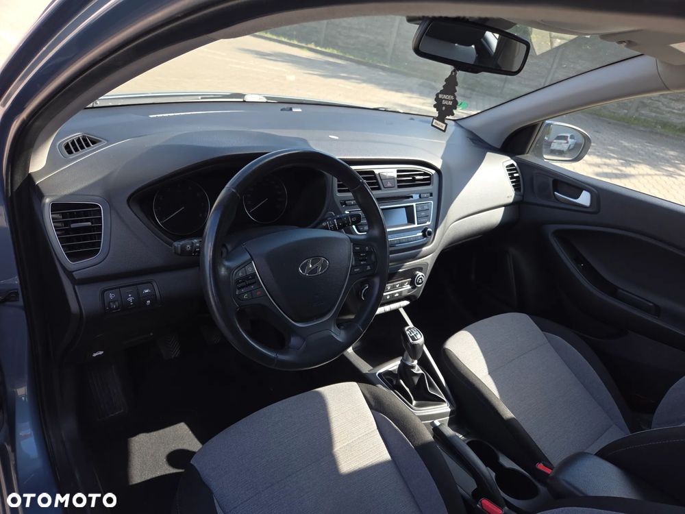 Hyundai i20 - 10