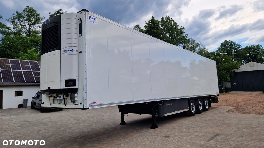 Schmitz Cargobull * CHŁODNIA * 4 RYGLE * OŚ POD * ZADBANA * - 3