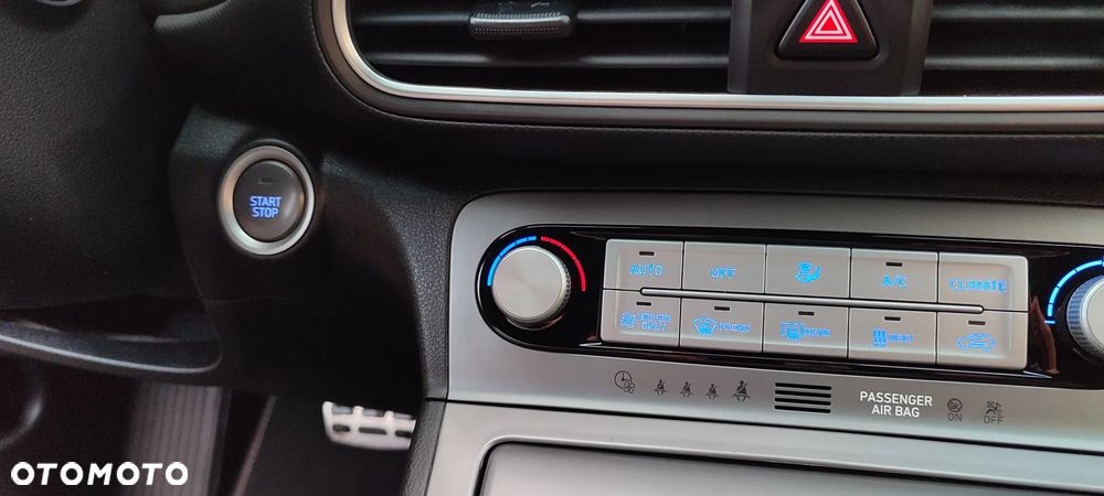 Hyundai Kona 39kWh Executive - 28