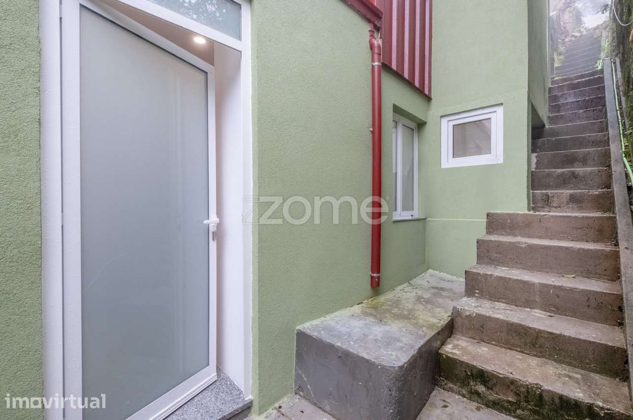Moradia renovada com 2 estúdios independentes - R. Bonjardim, Porto - Grande imagem: 4/20