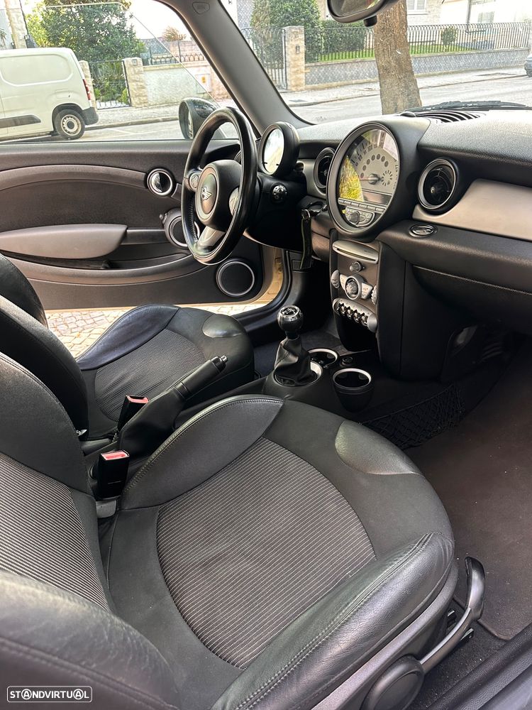 MINI 3 Portas Cooper D - 8