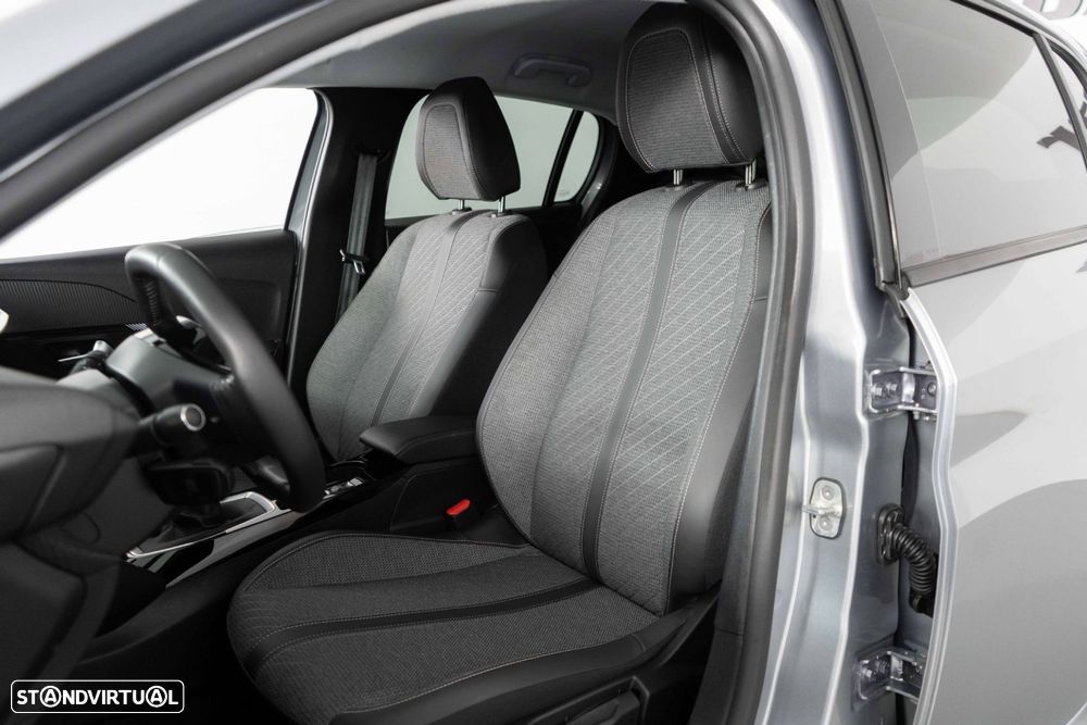 Peugeot 208 1.2 PureTech Allure - 8