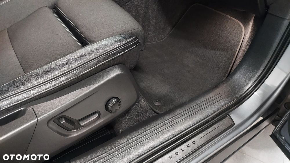 Volvo XC 40 D3 R-Design - 19