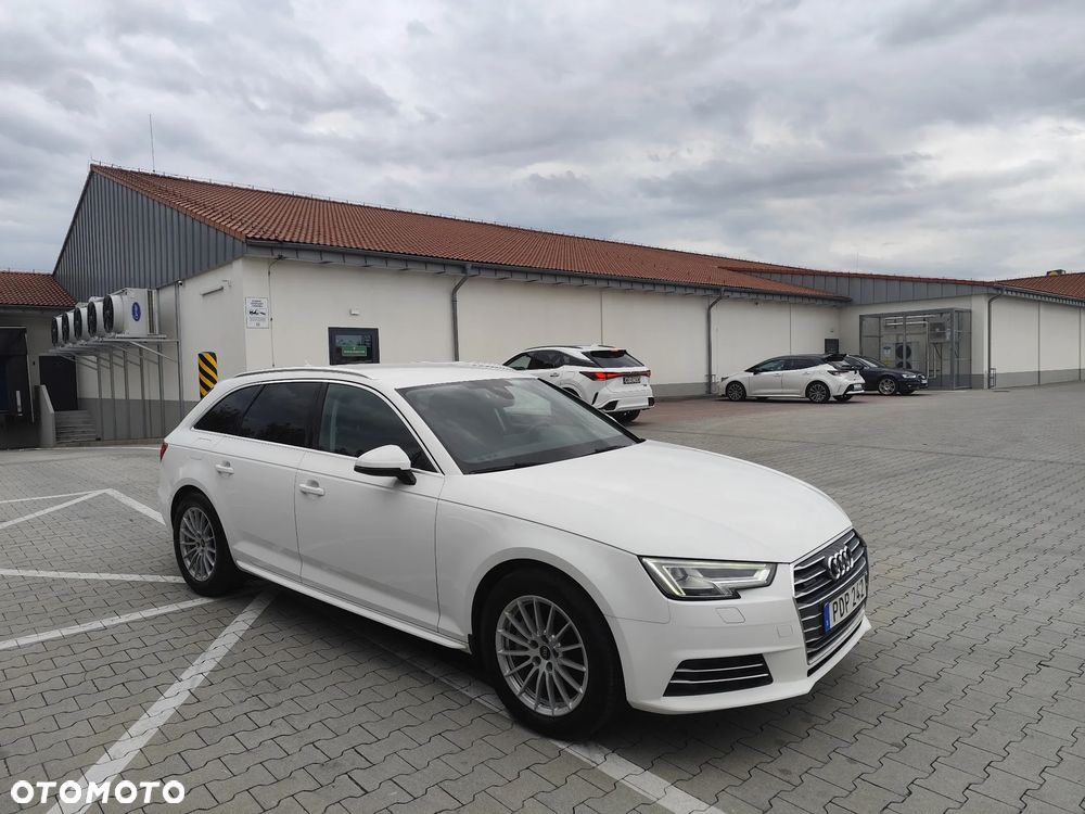 Audi A4 Avant 2.0 TDI Quattro S tronic - 11
