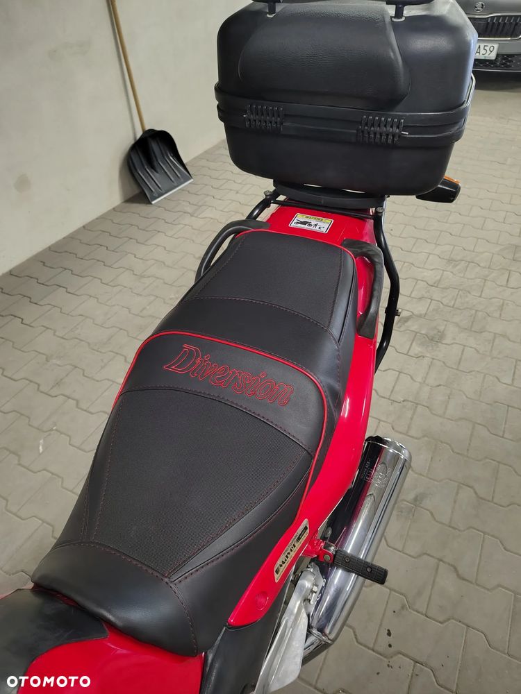 Yamaha XJ - 8