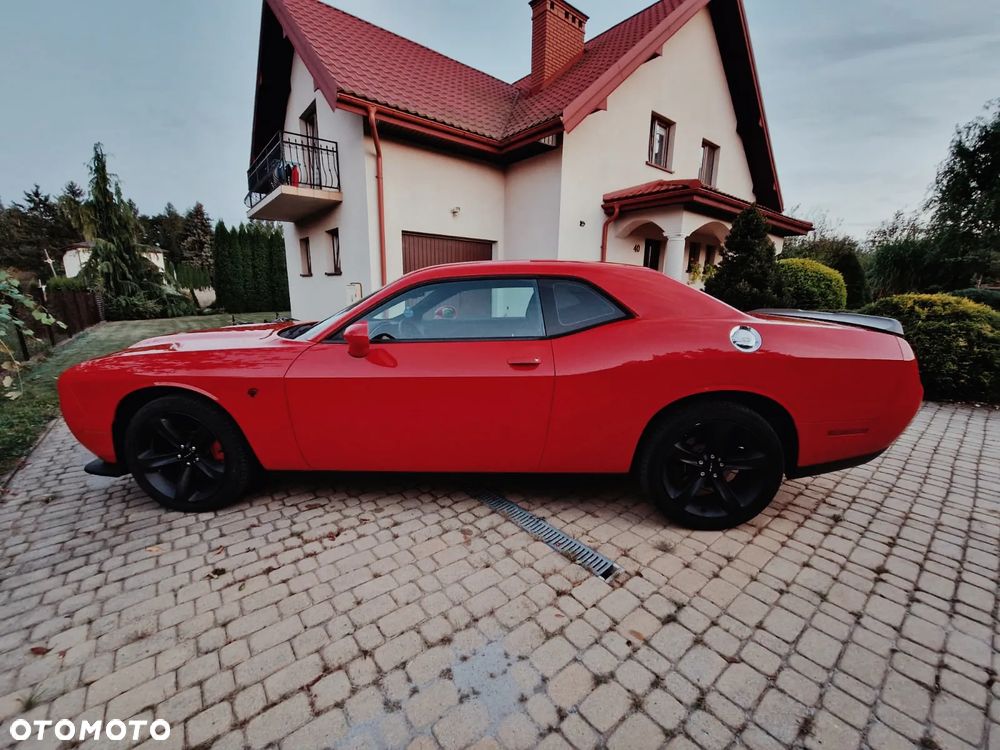 Dodge Challenger - 4