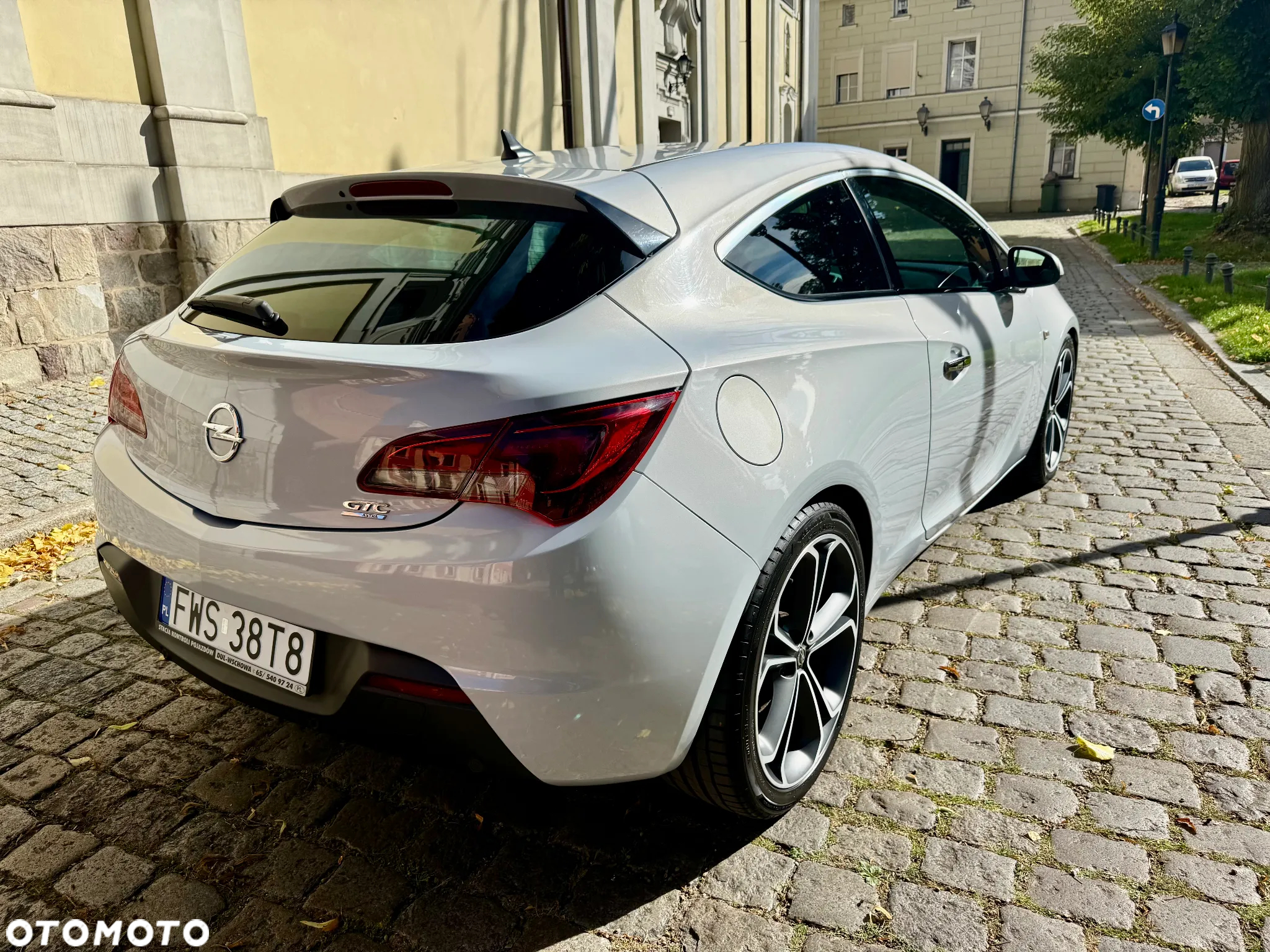Opel Astra IV GTC 1.4 T Sport S&S EU6 - 5