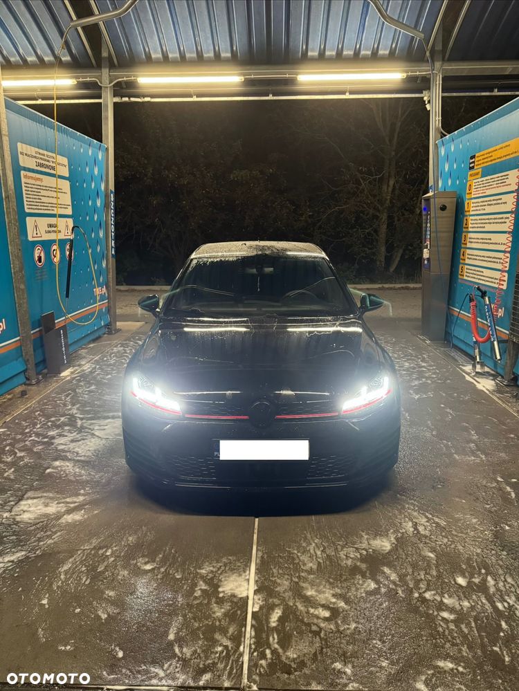 Volkswagen Golf - 5