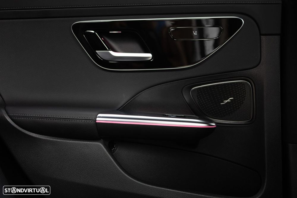 Mercedes-Benz C 300 e Avantgarde - 30