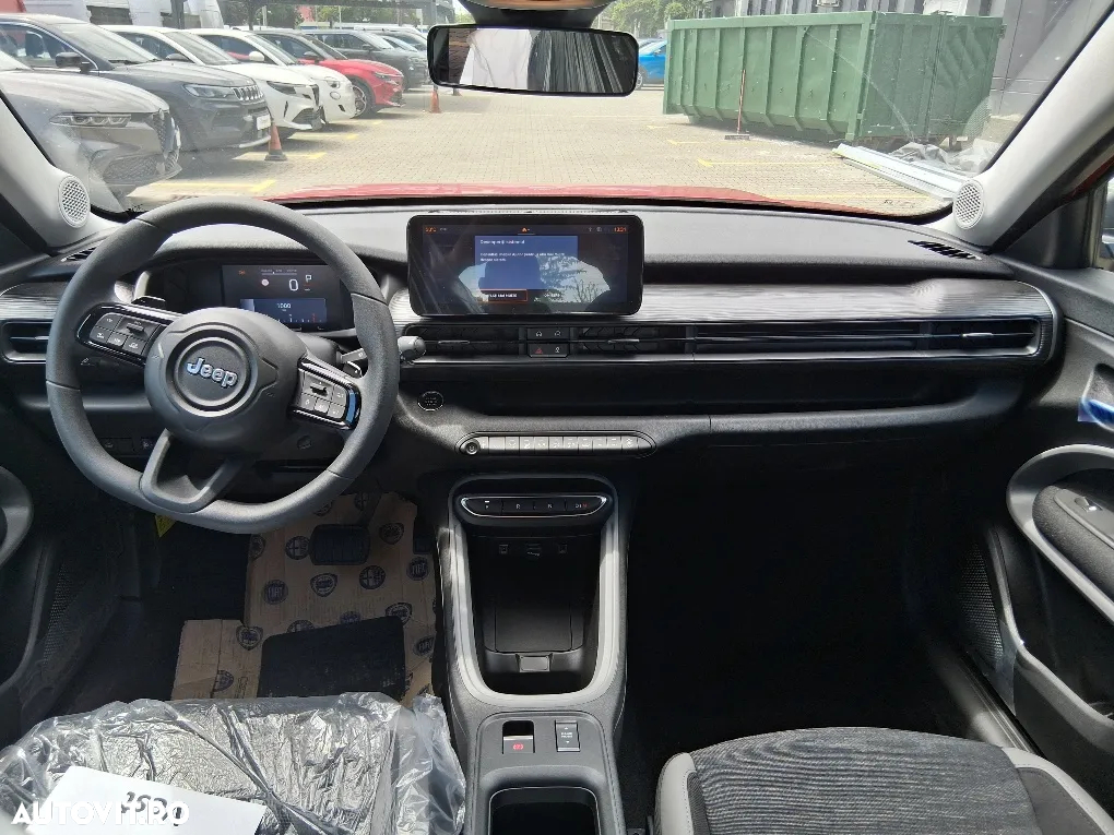 Jeep Avenger 1.2 AT6 Turbo MHEV Longitude - 11
