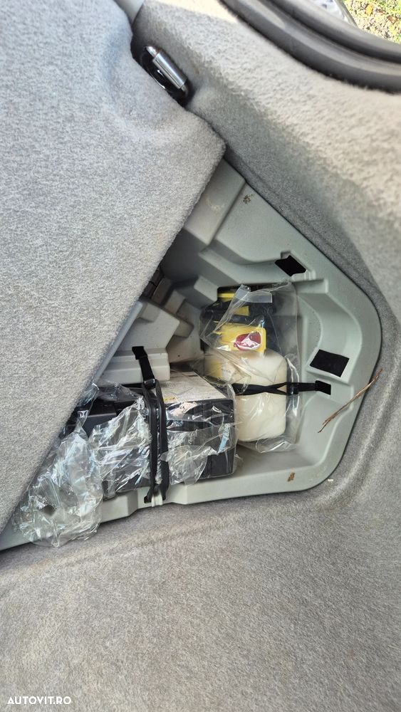 Toyota Prius - 30