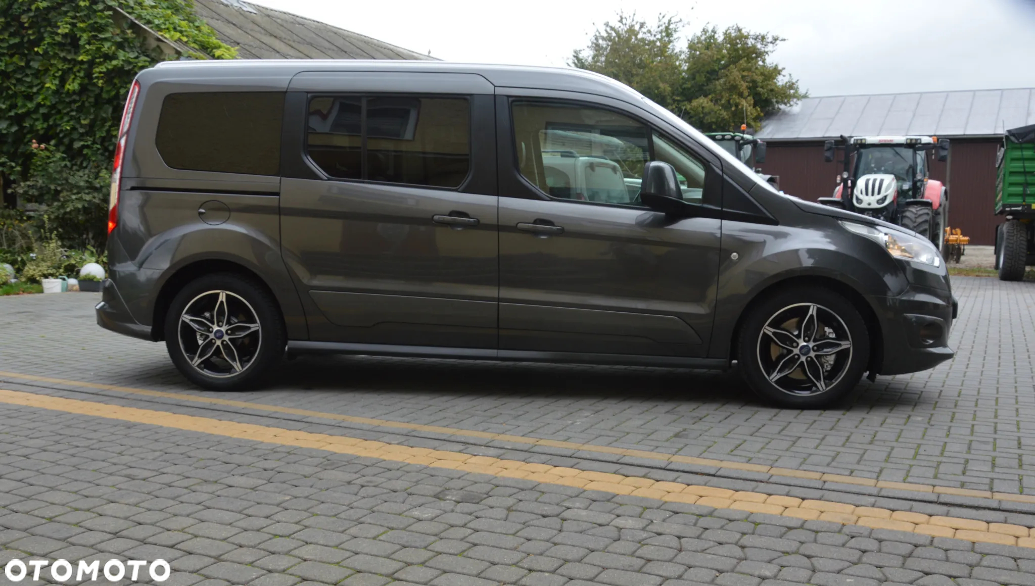 Ford Tourneo Connect - 10