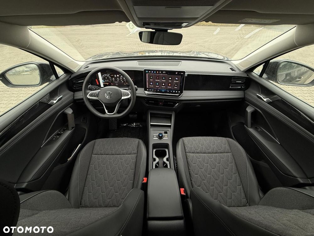 Volkswagen Tiguan - 11