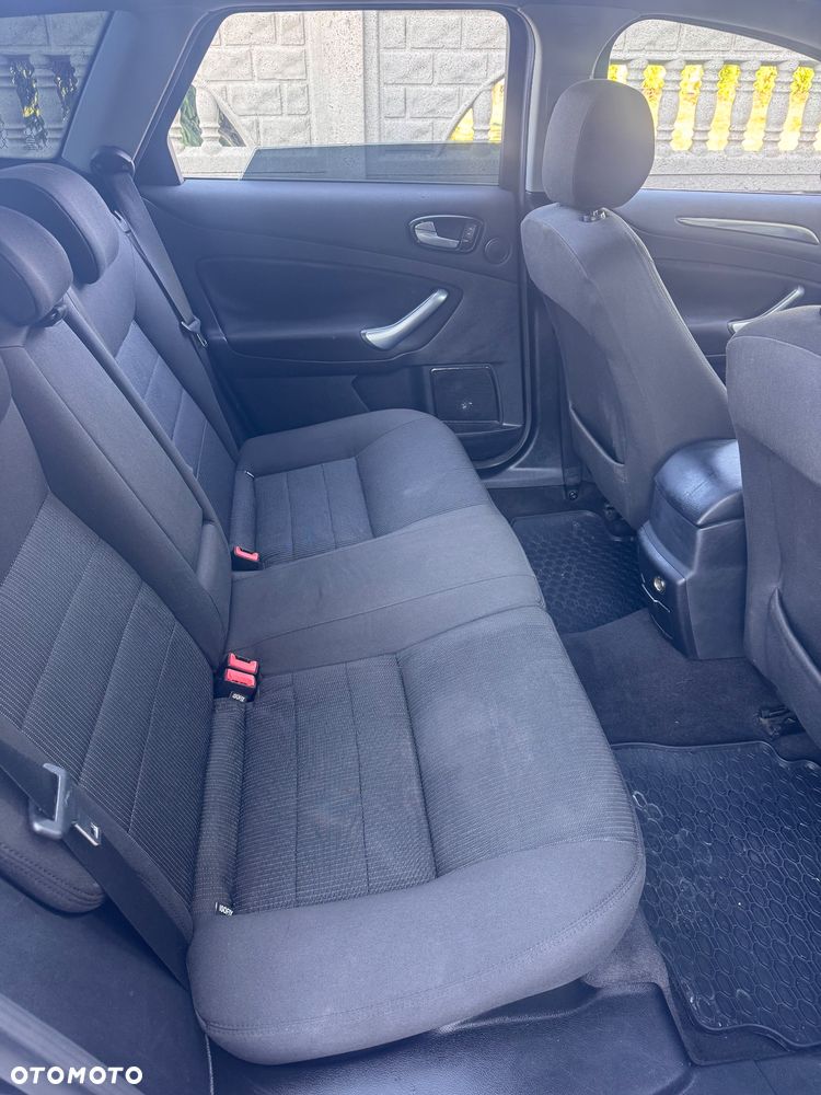 Ford Mondeo 2.0 Ambiente - 14