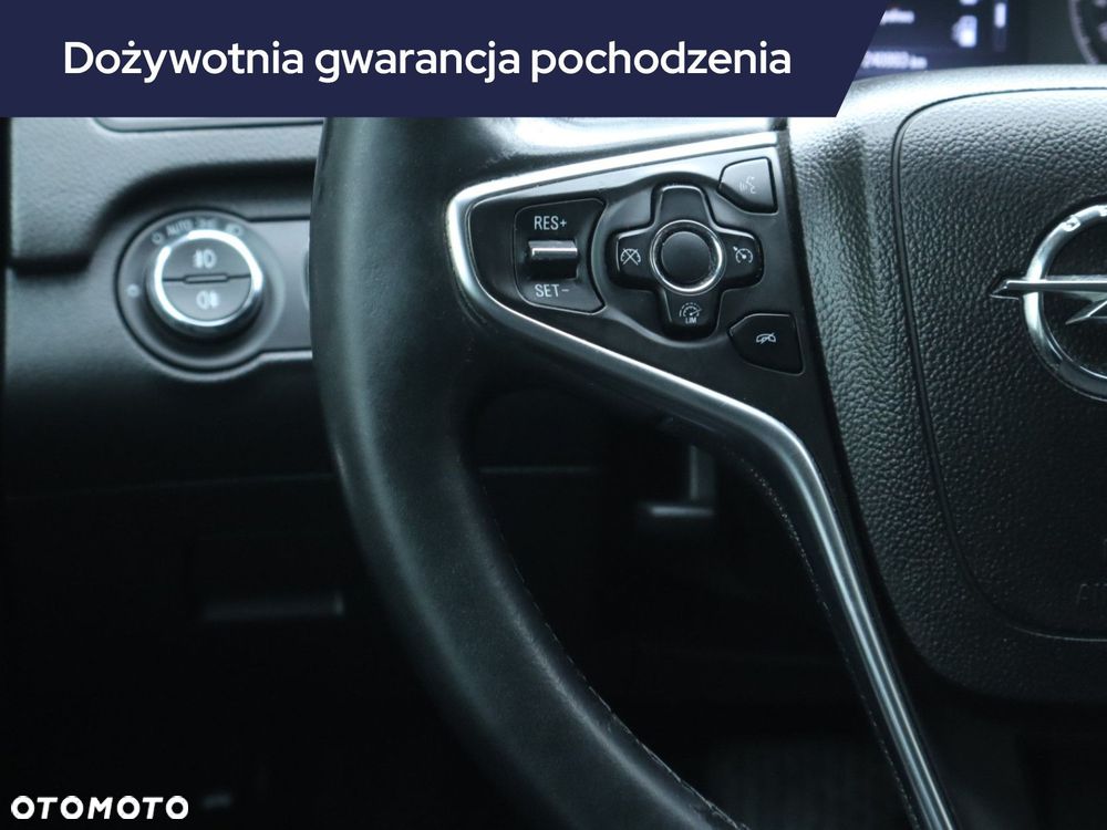 Opel Insignia - 21