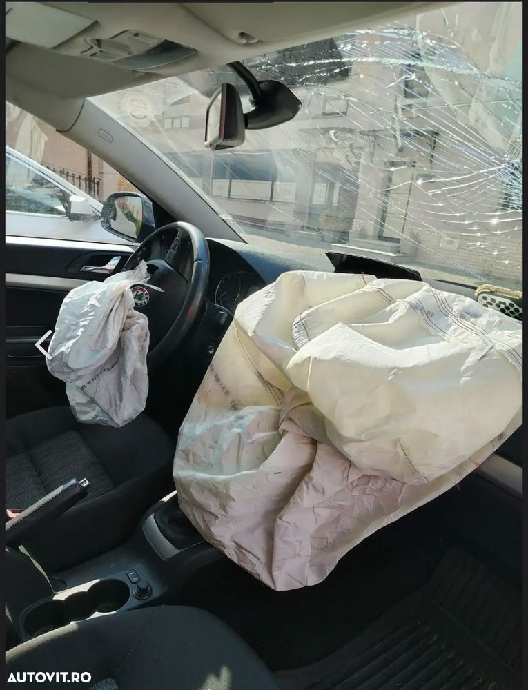 Dezmembram skoda octavi 2 facelift 1.4 tsi - 5