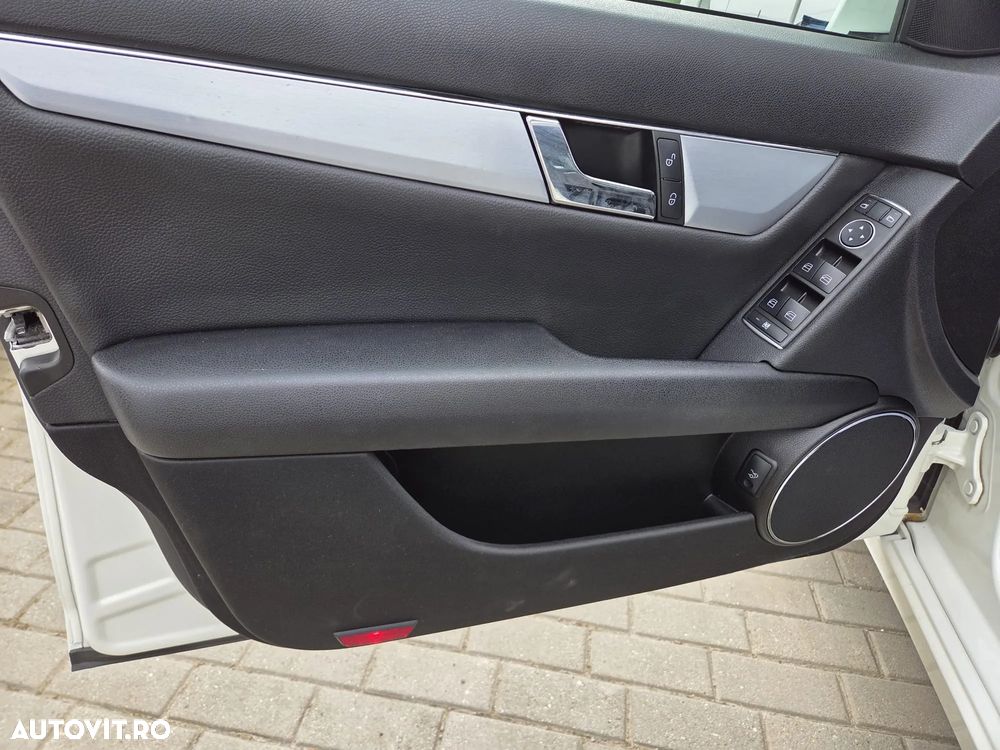 Mercedes-Benz C 180 CDI 7G-TRONIC Avantgarde Edition - 22