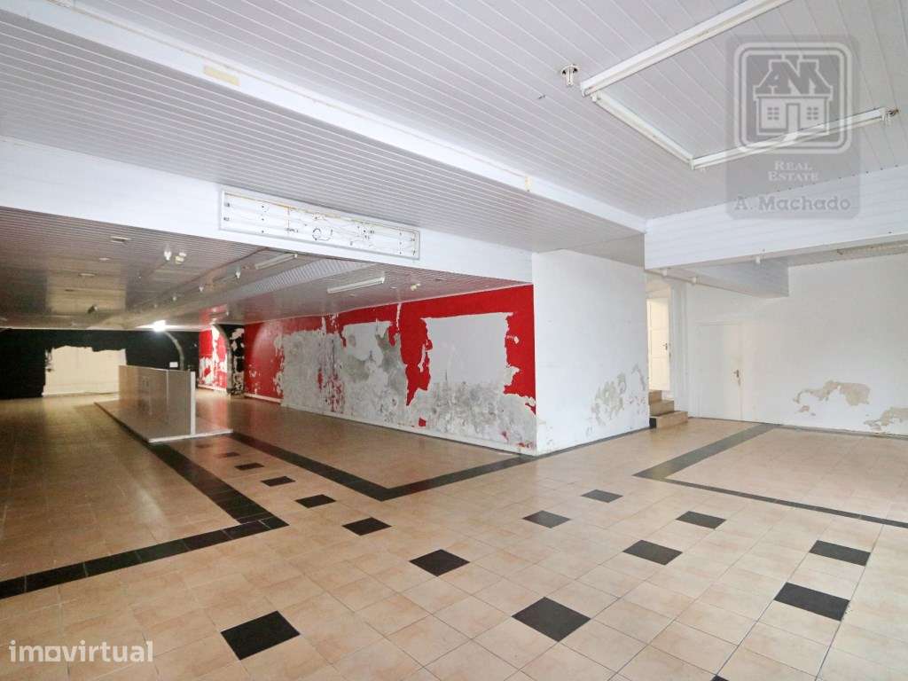 ÁREA COMERCIAL para ARRENDAR - centro da cidade de Ponta Delgada, I... - Grande imagem: 3/8