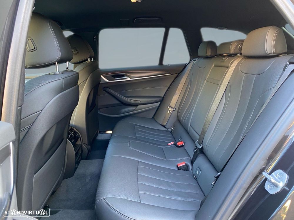 BMW 520 d Pack Desportivo M Auto - 17