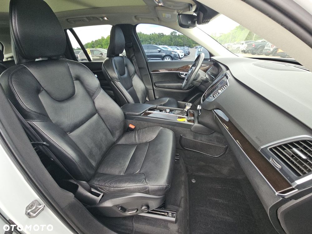 Volvo XC 90 T5 AWD Momentum - 10