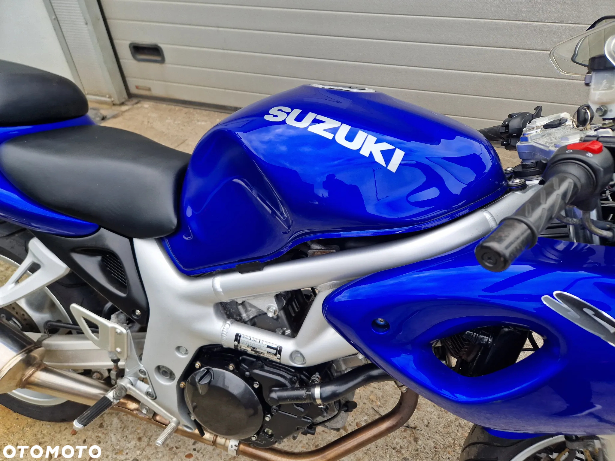 Suzuki SV - 16