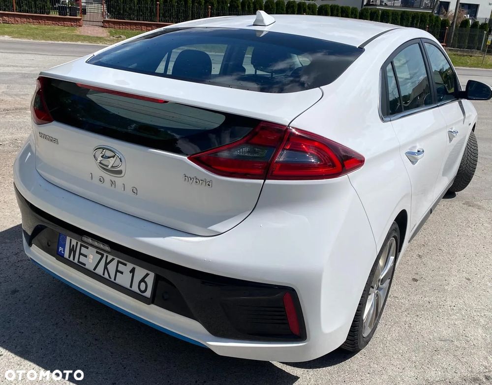 Hyundai IONIQ Hybrid Platinum - 4