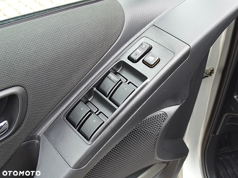 Toyota Corolla Verso 1.8 Prestige 7os - 26