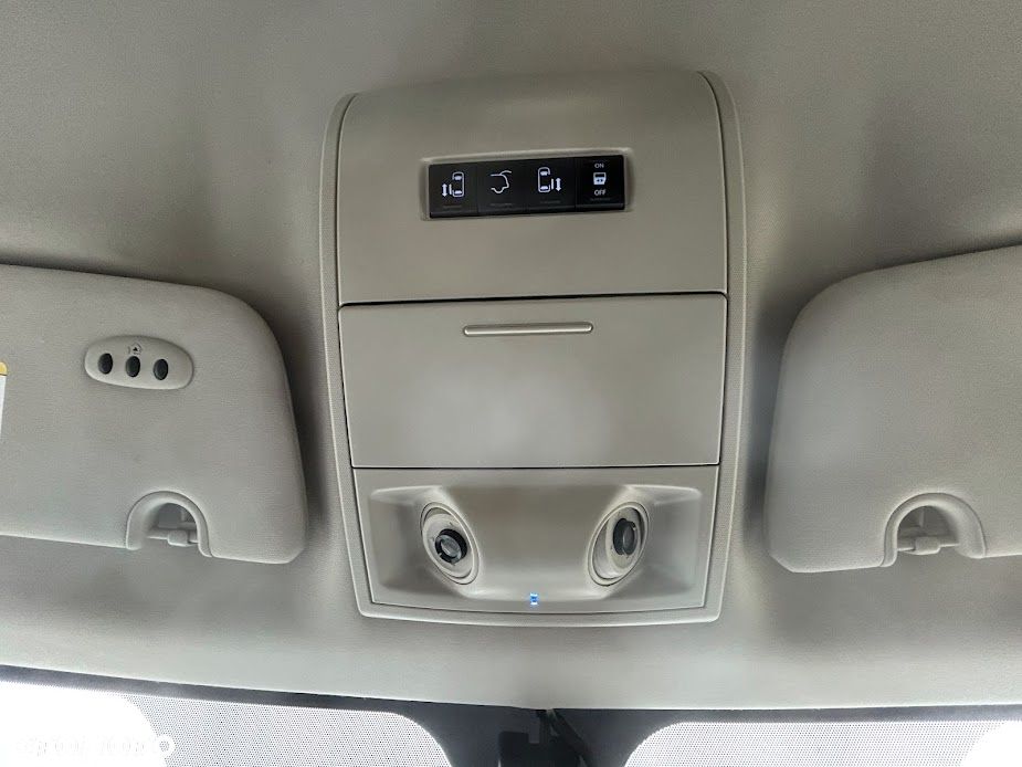 Chrysler Town & Country 3.6 Touring - 10