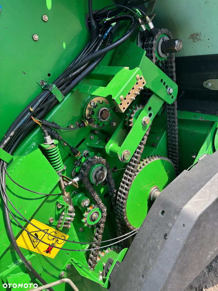 John Deere 2012 JOHN DEERE 864P - 12