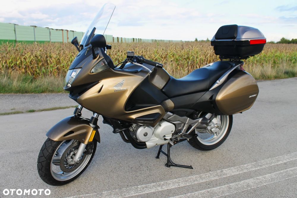 Honda NT - 1