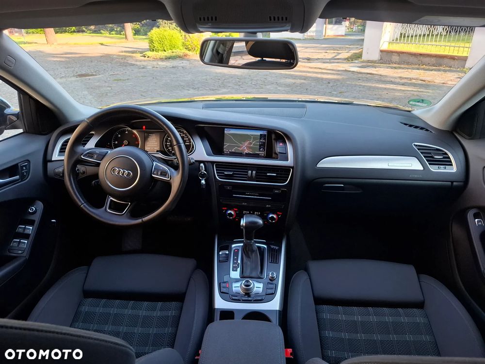Audi A4 Avant 2.0 TDI DPF quattro S tronic S line Sportpaket - 12