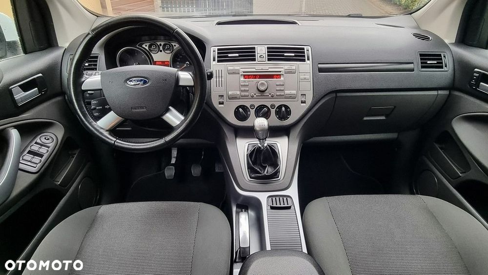 Ford Kuga - 13